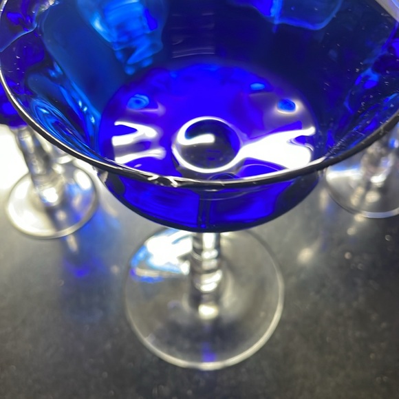 Cobalt Blue Champagne glasses and 6 cordial glasses. - Picture 3 of 3